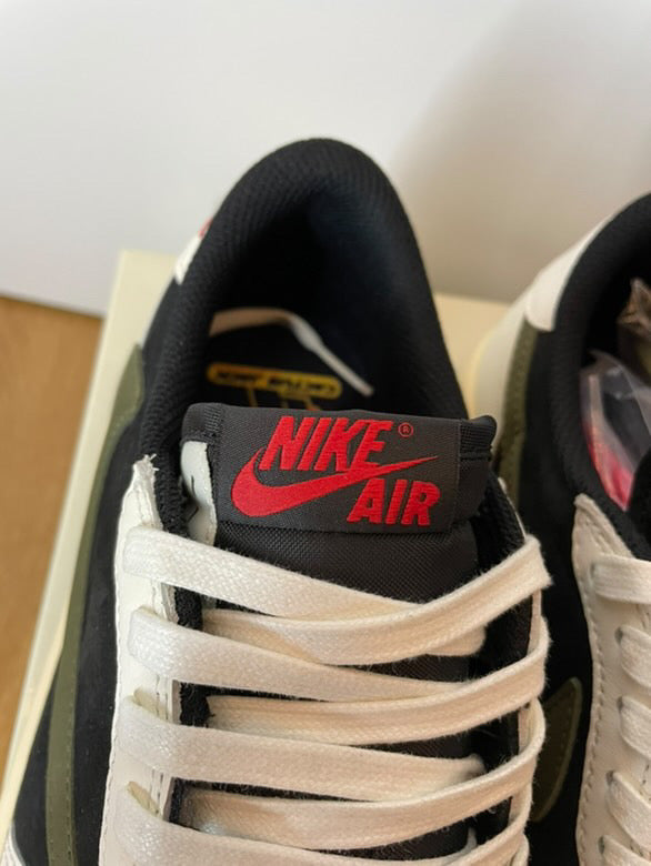 Travis Scott Olive
