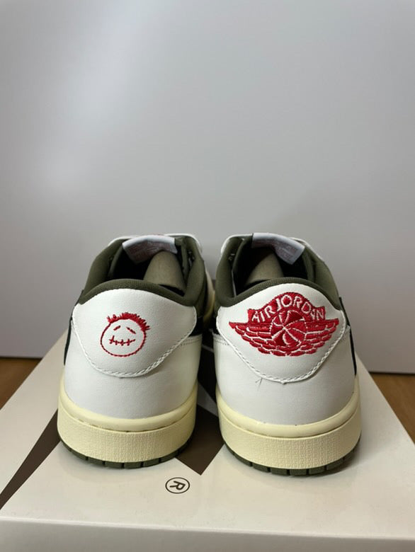 Travis Scott Medium Olive